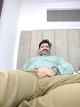 Maxi TheBigDaddy online show from 02.26.26