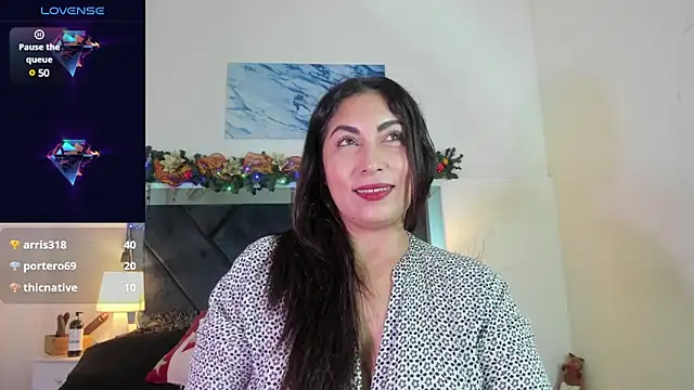 Lauralove 69 online show from 12.26.24