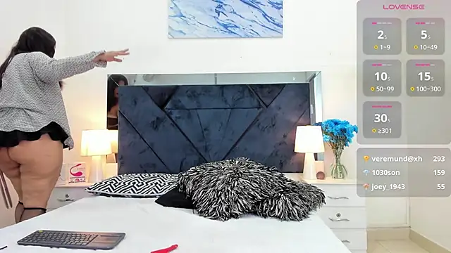 Lauralove 69 online show from 03.10.25