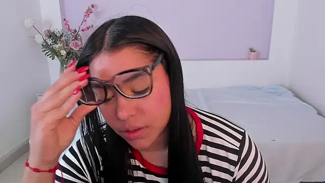 LyndaKimm online show from 02.22.25