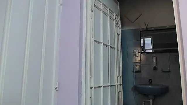 LilaSuni online show from 10.20.25