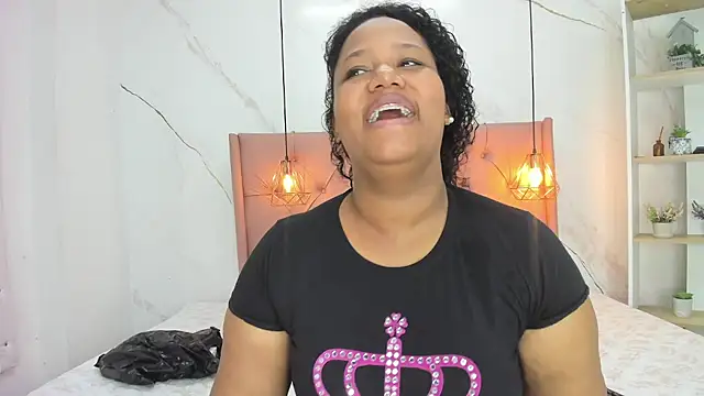 Belle Brunette online show from 04.12.26