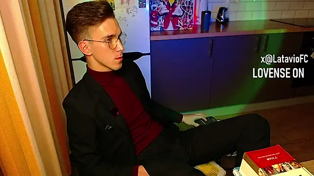 Midnighter  online show from 09.22.25