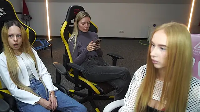 Amelia Blaze online show from 09.29.25