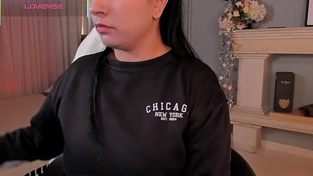 Snapshot of scarlet_miller1 chatting on 03.08.25 scarlet miller1 online show from 03.08.25