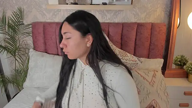 Snapshot of scarlet_miller1 chatting on 10.17.25 scarlet miller1 online show from 10.17.25