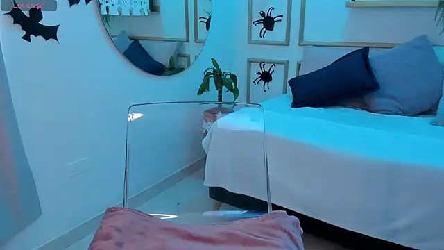 Snapshot of scarlet_miller1 chatting on 10.23.25 scarlet miller1 online show from 10.23.25