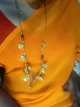 Snapshot of tuttifrutti17 chatting on 12.18.24 tuttifrutti17 online show from 12.18.24