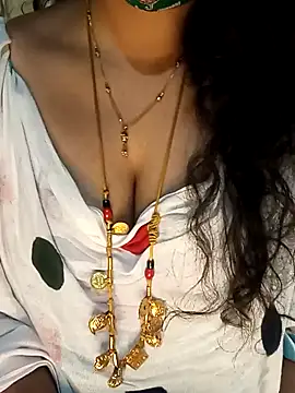 Snapshot of tuttifrutti17 chatting on 01.13.25 tuttifrutti17 online show from 01.13.25