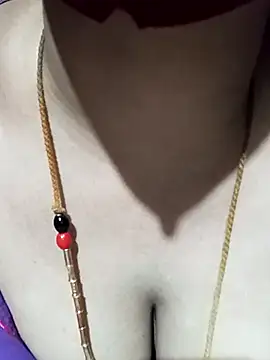 Snapshot of tuttifrutti17 chatting on 10.07.25 tuttifrutti17 online show from 10.07.25