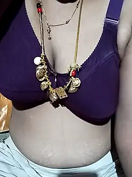 Snapshot of tuttifrutti17 chatting on 10.14.25 tuttifrutti17 online show from 10.14.25