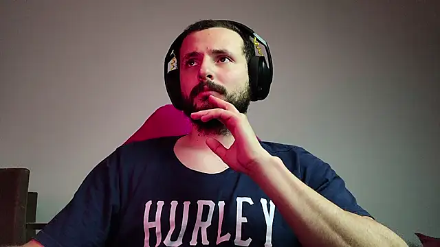 Snapshot of iurytx chatting on 09.15.25 iurytx online show from 09.15.25