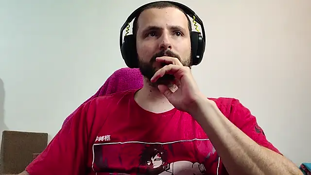 Snapshot of iurytx chatting on 10.11.25 iurytx online show from 10.11.25