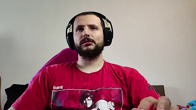 Snapshot of iurytx chatting on 10.21.25 iurytx online show from 10.21.25