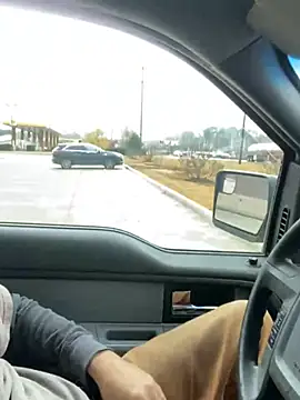 Snapshot of Themechanic420 chatting on 12.10.24 Themechanic420 online show from 12.10.24