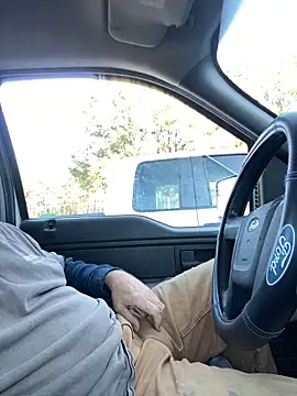 Snapshot of Themechanic420 chatting on 12.19.24 Themechanic420 online show from 12.19.24