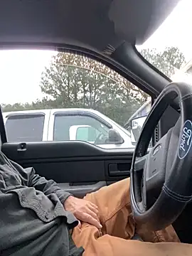 Snapshot of Themechanic420 chatting on 02.13.25 Themechanic420 online show from 02.13.25