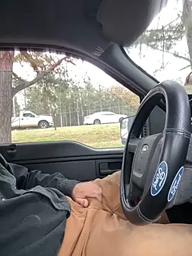 Snapshot of Themechanic420 chatting on 03.20.25 Themechanic420 online show from 03.20.25