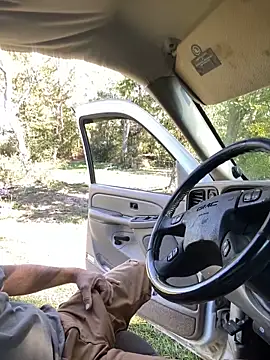 Snapshot of Themechanic420 chatting on 10.16.25 Themechanic420 online show from 10.16.25