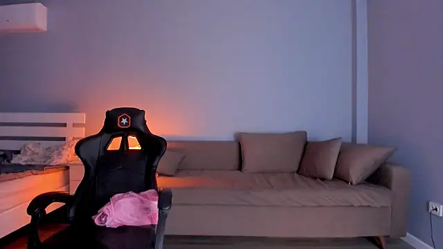 kawaii mia online show from 03.10.25