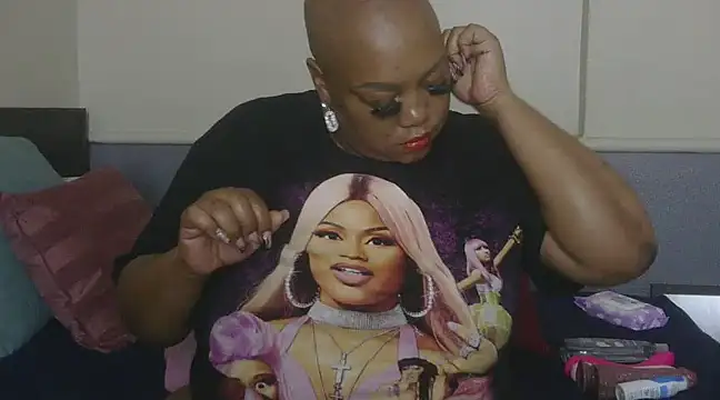 QUEENxJESSI online show from 03.02.25