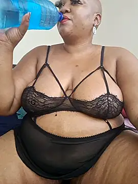 QUEENxJESSI online show from 03.03.25