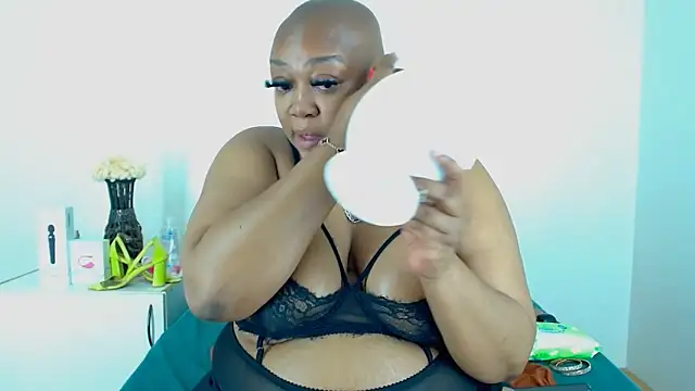 QUEENxJESSI online show from 09.22.25