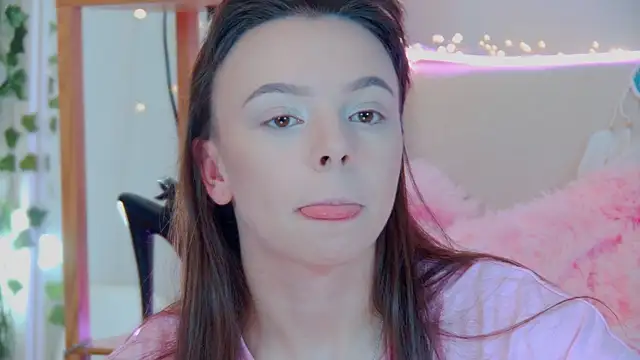 Snapshot of ElisabethDavis chatting on 09.27.25 ElisabethDavis online show from 09.27.25