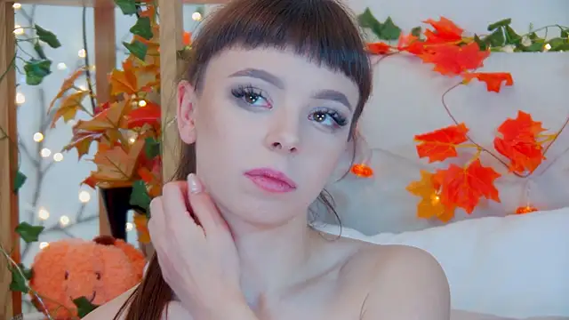 Snapshot of ElisabethDavis chatting on 10.02.25 ElisabethDavis online show from 10.02.25