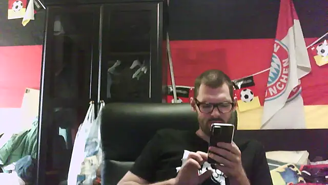 Die-geile-Sau online show from 11.19.25