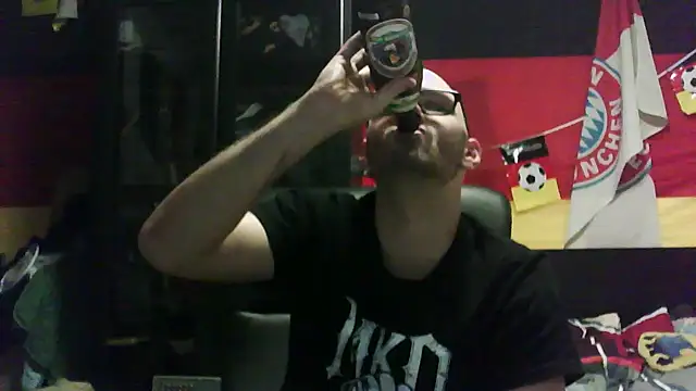 Die-geile-Sau online show from 11.25.25