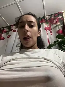 Snapshot of Vaiolet_a chatting on 12.06.24 Vaiolet a online show from 12.06.24