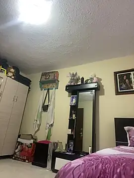 Snapshot of Vaiolet_a chatting on 12.12.24 Vaiolet a online show from 12.12.24