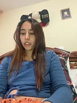 Snapshot of Vaiolet_a chatting on 12.20.24 Vaiolet a online show from 12.20.24