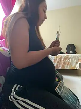 Snapshot of Vaiolet_a chatting on 01.07.25 Vaiolet a online show from 01.07.25