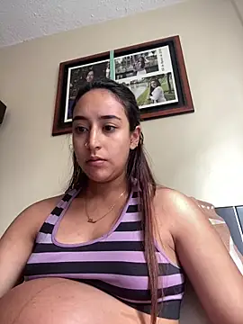 Snapshot of Vaiolet_a chatting on 01.15.25 Vaiolet a online show from 01.15.25