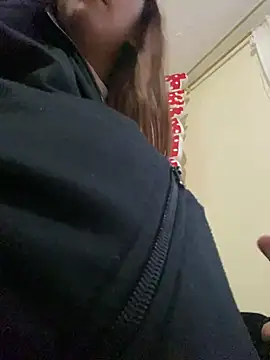 Snapshot of Vaiolet_a chatting on 01.17.25 Vaiolet a online show from 01.17.25