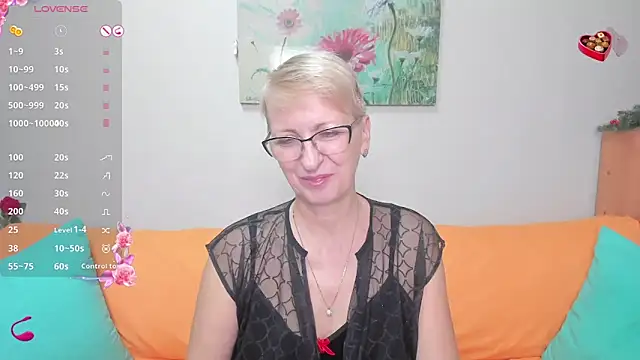Snapshot of iamyourdream89 chatting on 12.16.24 iamyourdream89 online show from 12.16.24