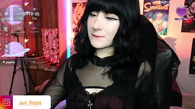 Snapshot of avi_frost chatting on 02.12.25 avi frost online show from 02.12.25