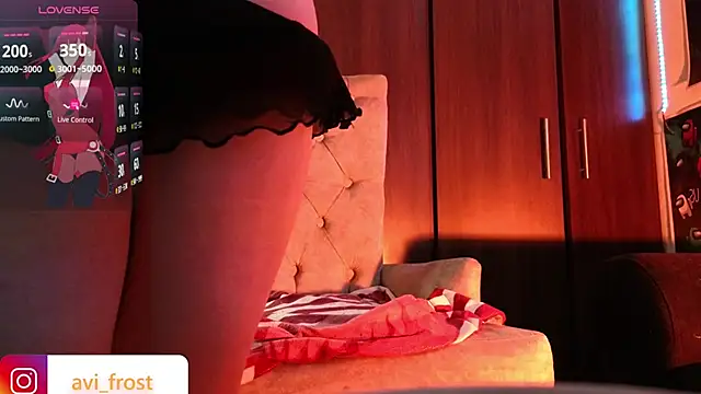 Snapshot of avi_frost chatting on 09.16.25 avi frost online show from 09.16.25