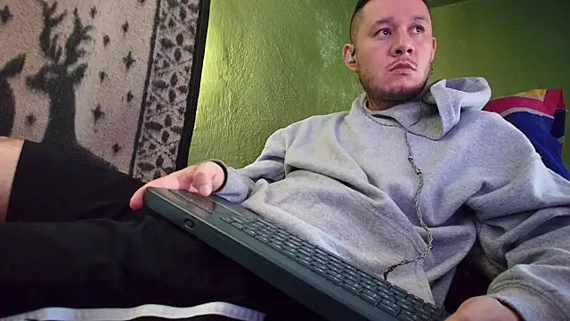 Snapshot of sweet_cock28 chatting on 01.21.25 sweet cock28 online show from 01.21.25