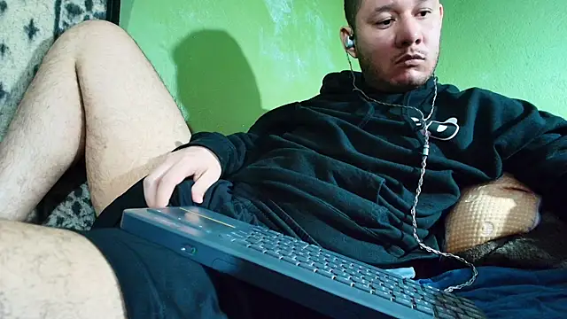 Snapshot of sweet_cock28 chatting on 01.31.25 sweet cock28 online show from 01.31.25