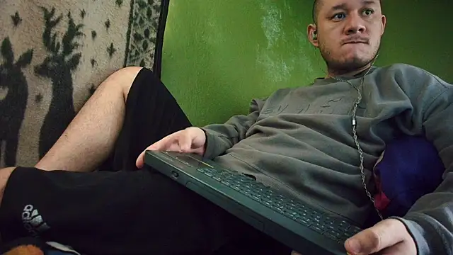 Snapshot of sweet_cock28 chatting on 02.12.25 sweet cock28 online show from 02.12.25