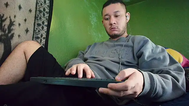 Snapshot of sweet_cock28 chatting on 02.14.25 sweet cock28 online show from 02.14.25