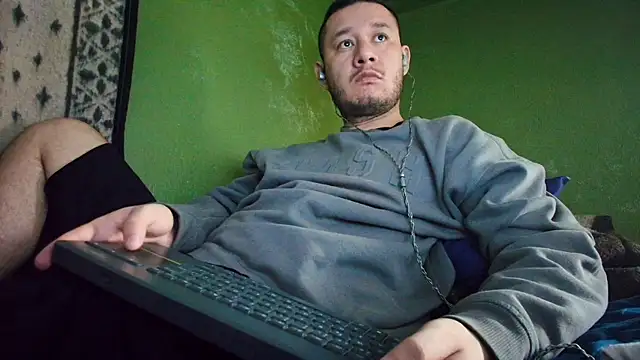 Snapshot of sweet_cock28 chatting on 02.16.25 sweet cock28 online show from 02.16.25