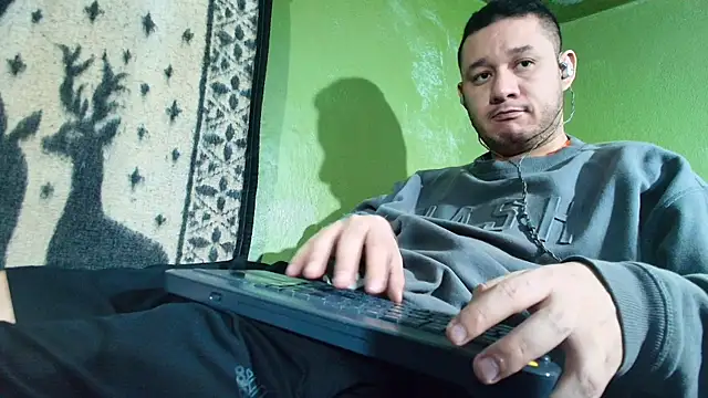 Snapshot of sweet_cock28 chatting on 02.19.25 sweet cock28 online show from 02.19.25