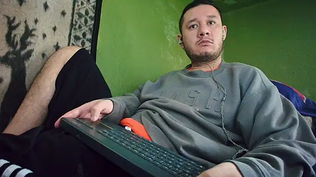 Snapshot of sweet_cock28 chatting on 02.22.25 sweet cock28 online show from 02.22.25