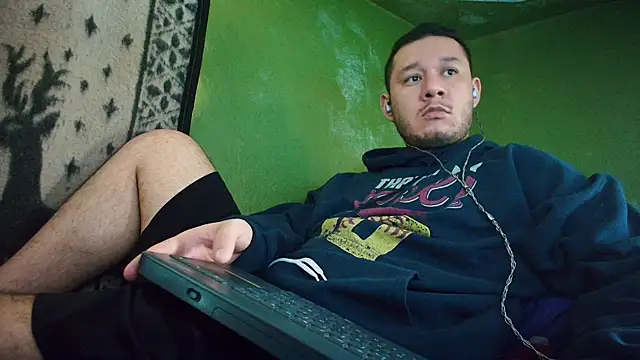 Snapshot of sweet_cock28 chatting on 02.26.25 sweet cock28 online show from 02.26.25