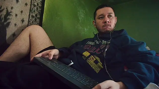 Snapshot of sweet_cock28 chatting on 03.02.25 sweet cock28 online show from 03.02.25