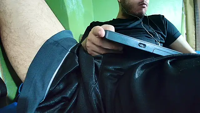 Snapshot of sweet_cock28 chatting on 03.14.25 sweet cock28 online show from 03.14.25